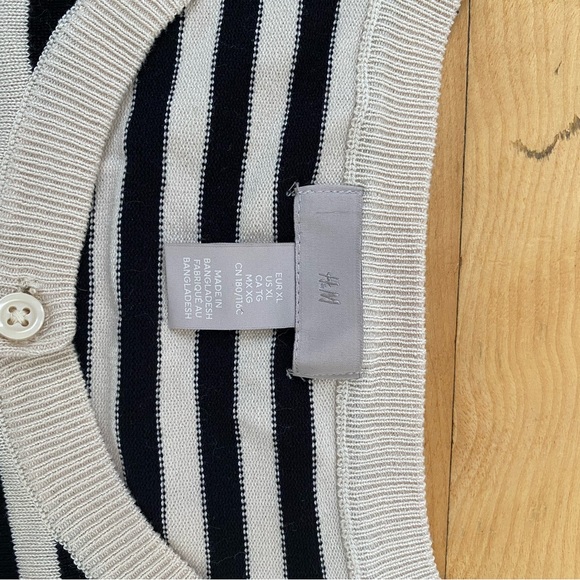 H&M Black and Cream Striped Cardigan - Picture 4 of 4